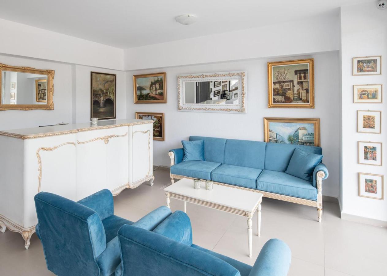 Light Blue Hotel Nea Kallikrateia Eksteriør billede