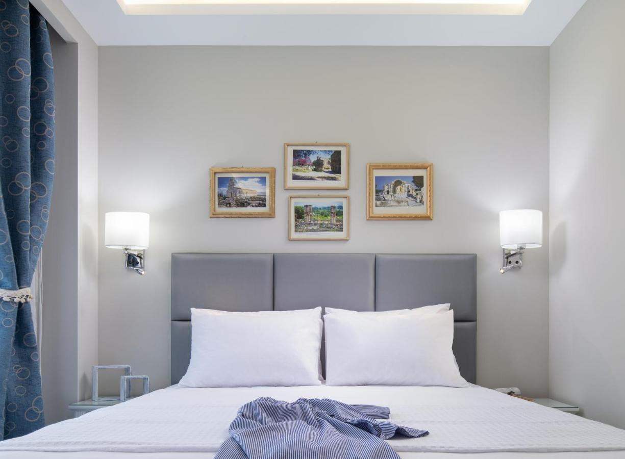 Light Blue Hotel Nea Kallikrateia Eksteriør billede