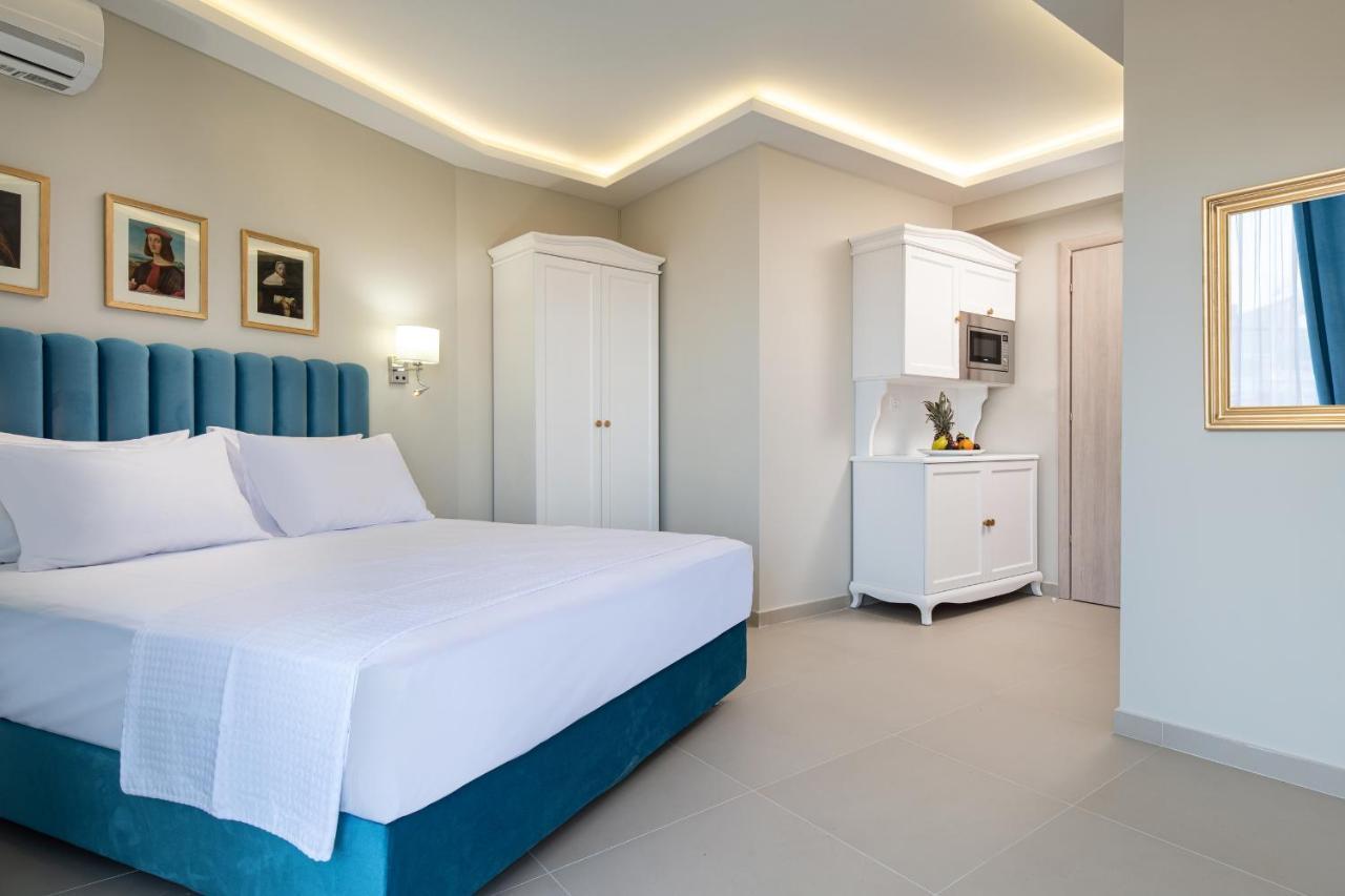 Light Blue Hotel Nea Kallikrateia Eksteriør billede