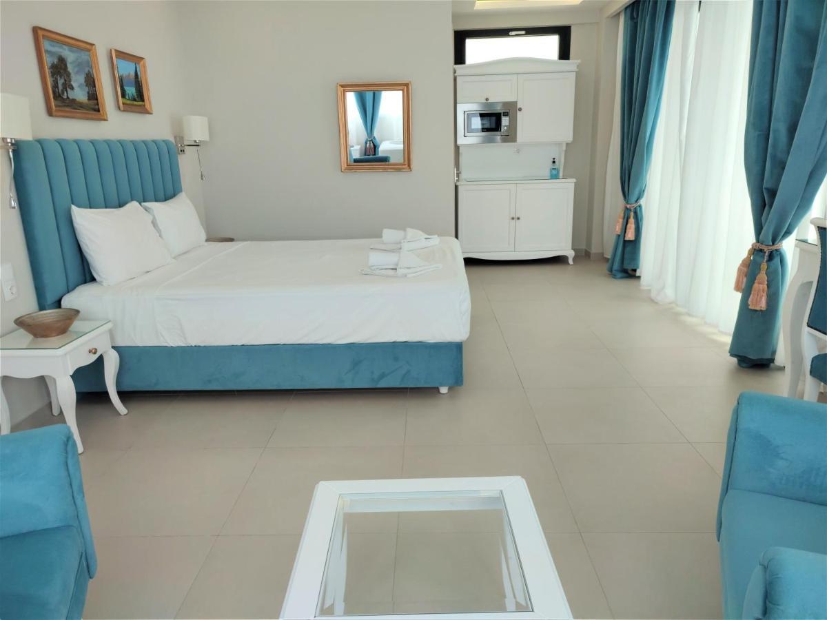 Light Blue Hotel Nea Kallikrateia Eksteriør billede